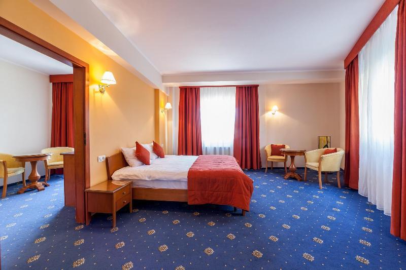 Hotel Sir Royal 4*