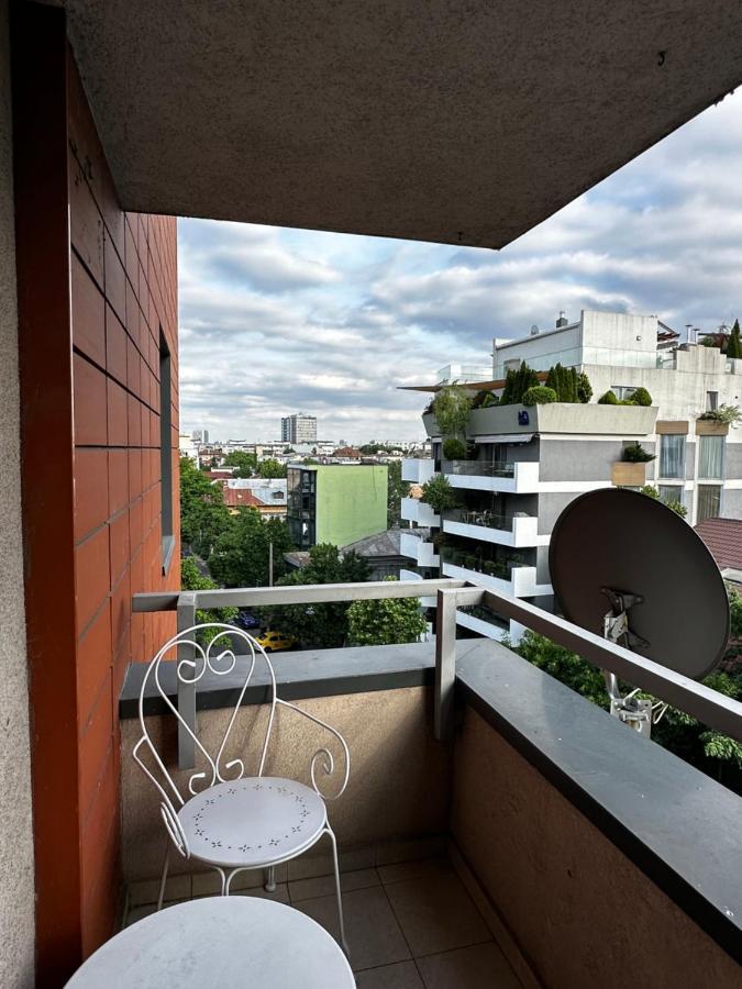 Welcoming In Victoriei Apartment Bucharest