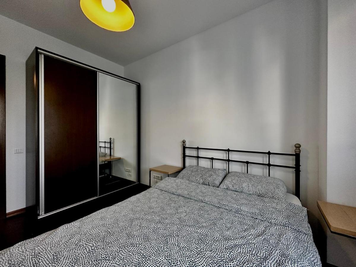 Welcoming In Victoriei Apartment Bucharest