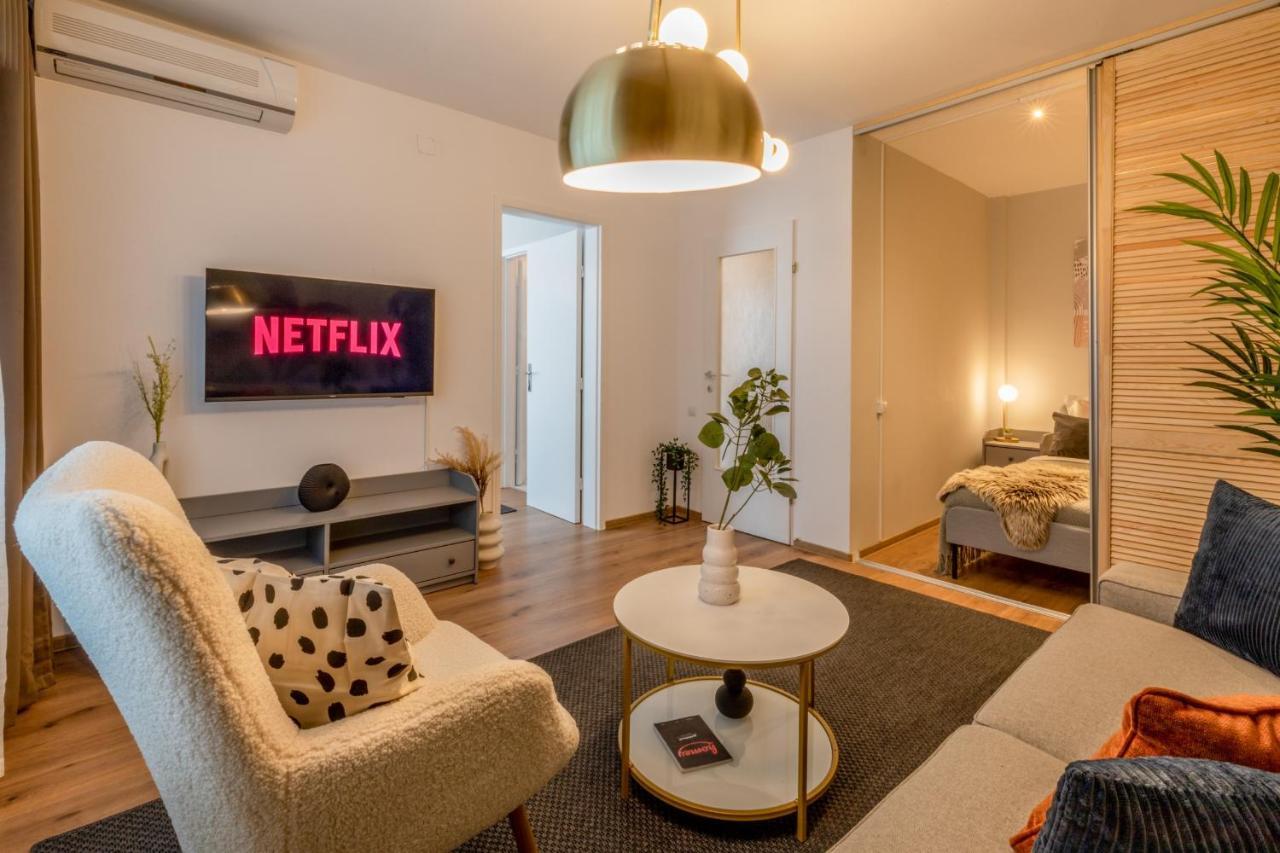 Apartment Urban Haven: 2br In Center Bucharest