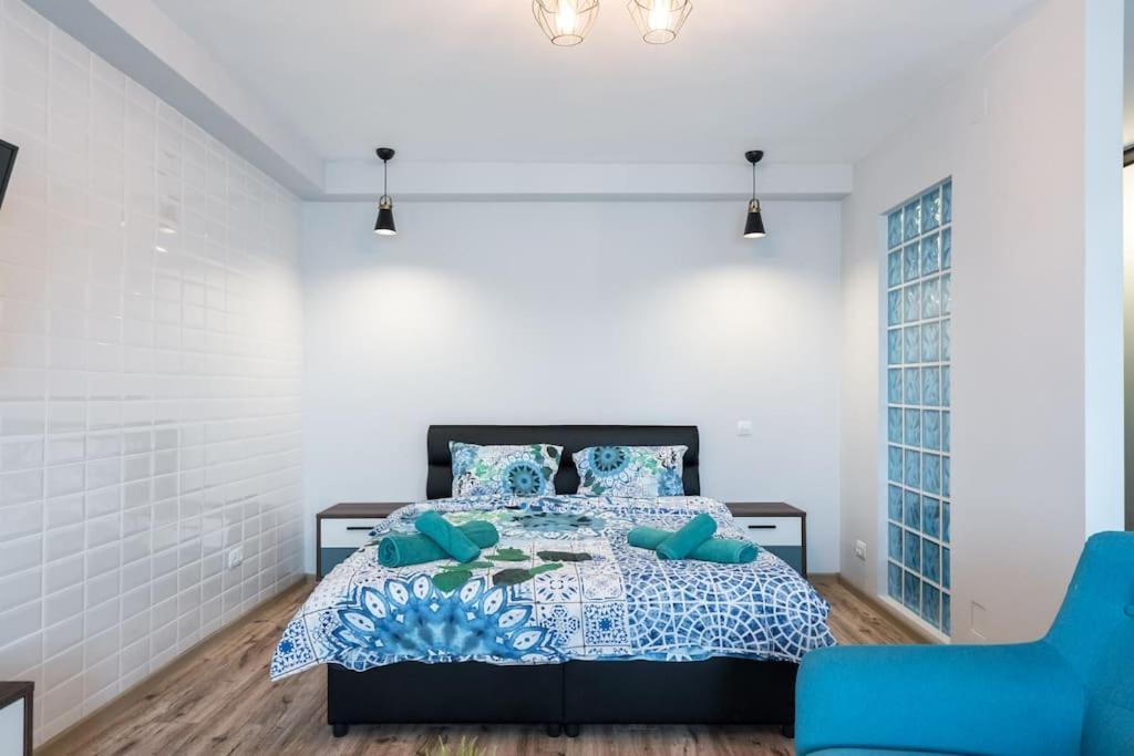 Apartment New Era Near Old Town *