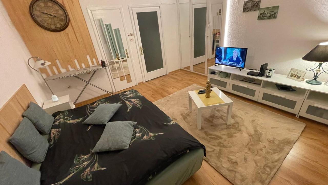 Apartment Mirror Chic. Bucharest