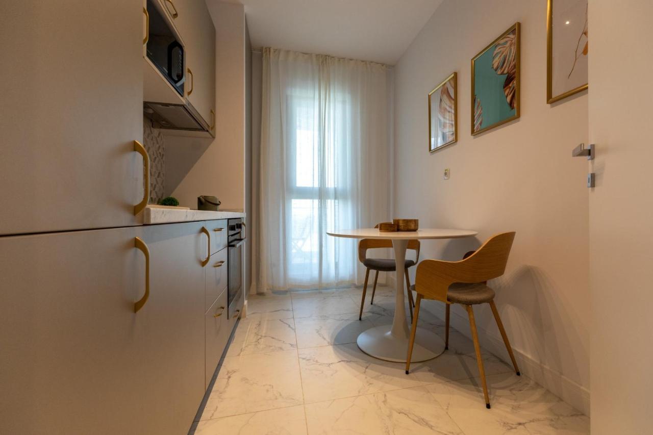 Stunning 1br Retreat In North District Apartment *