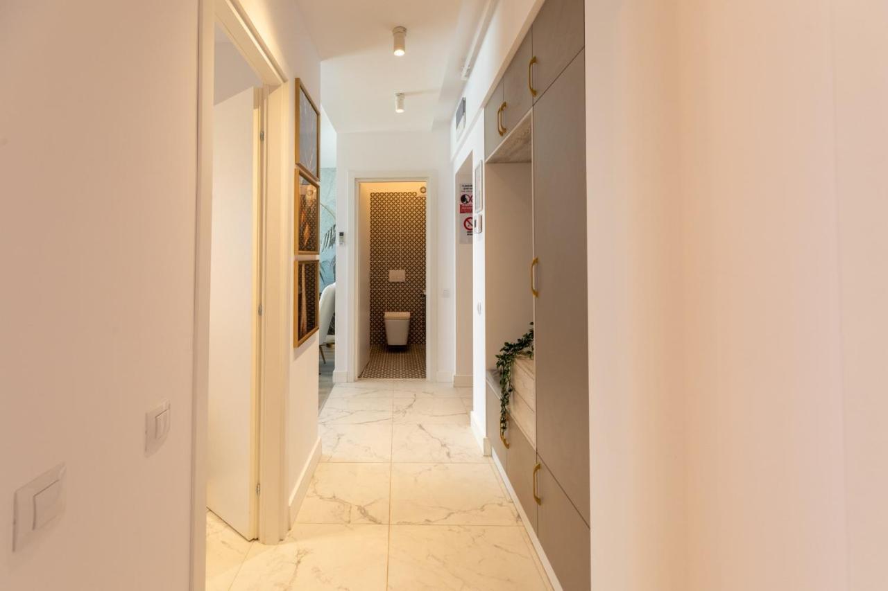 Stunning 1br Retreat In North District