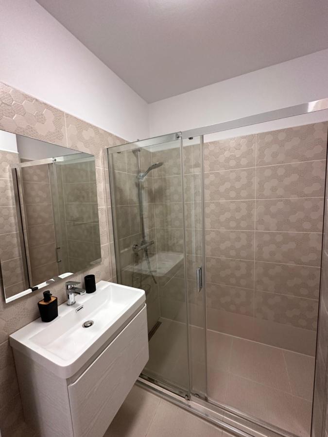 Exigent Plazza - Self Check-in Apartment *