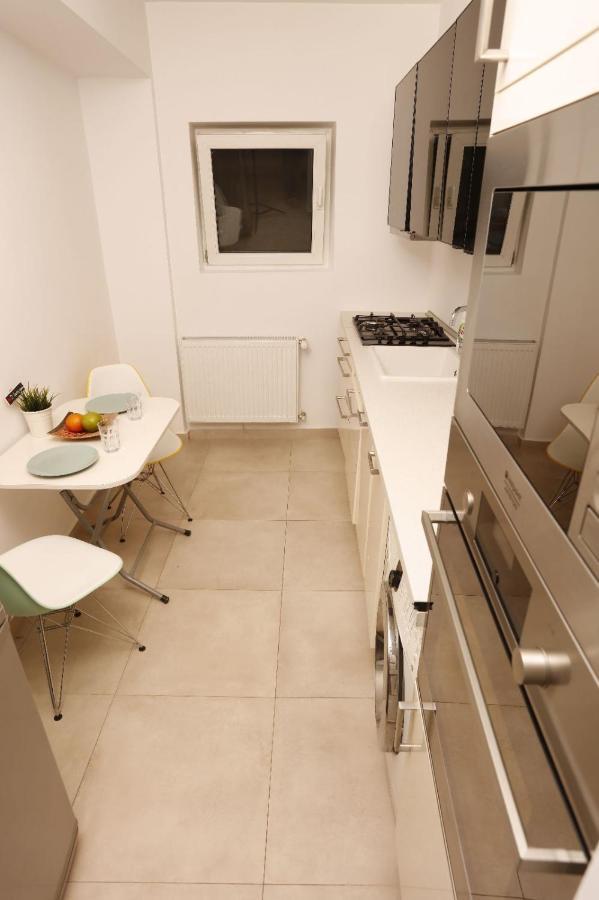 2 Bedroom With Amazing View In Center Bucharest