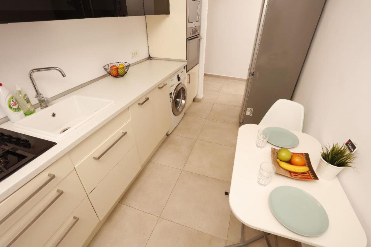 2 Bedroom With Amazing View In Center Apartment