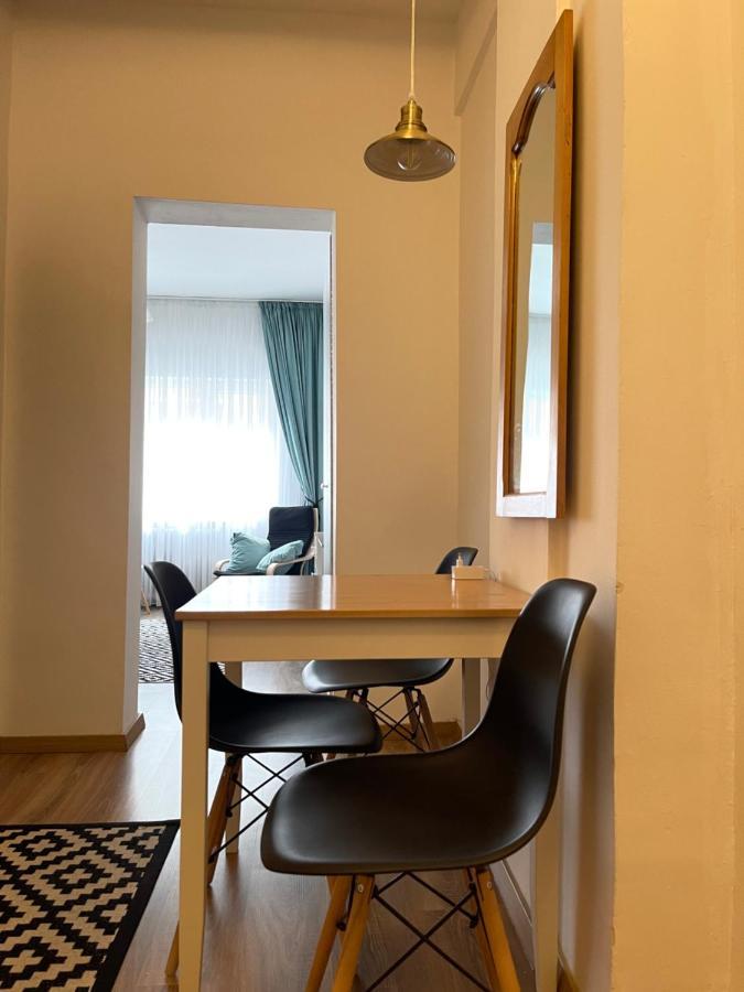 Super And Homey Apartment Bucharest