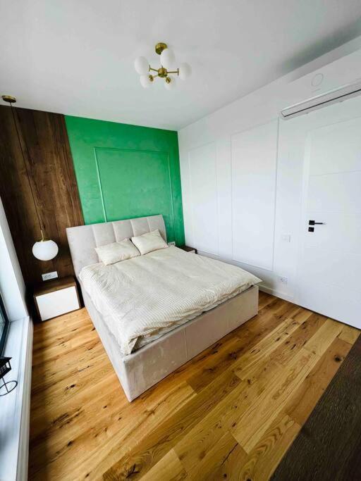 Elysium Core Apartament *