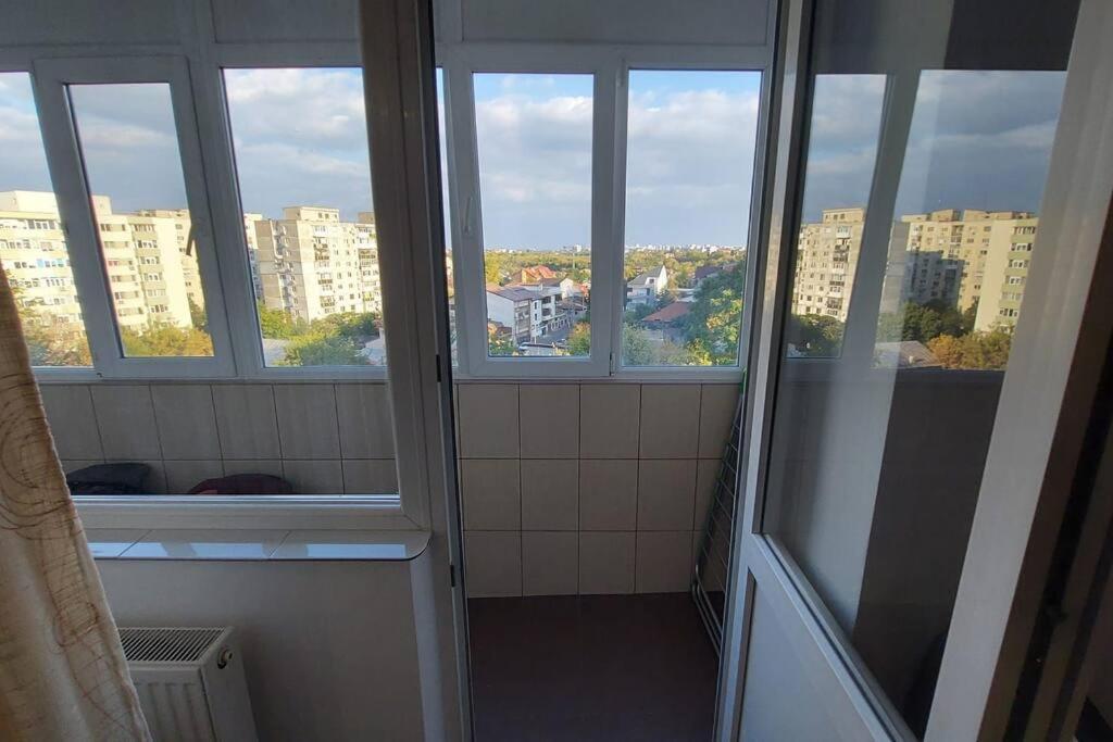 Apartamento Cosy Close To Center With Parking Lot Bucareste