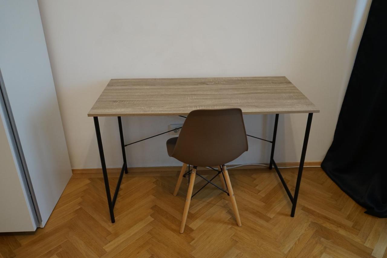 Full Service Super-central 3br & Balcony By Bucharent * Bucureşti
