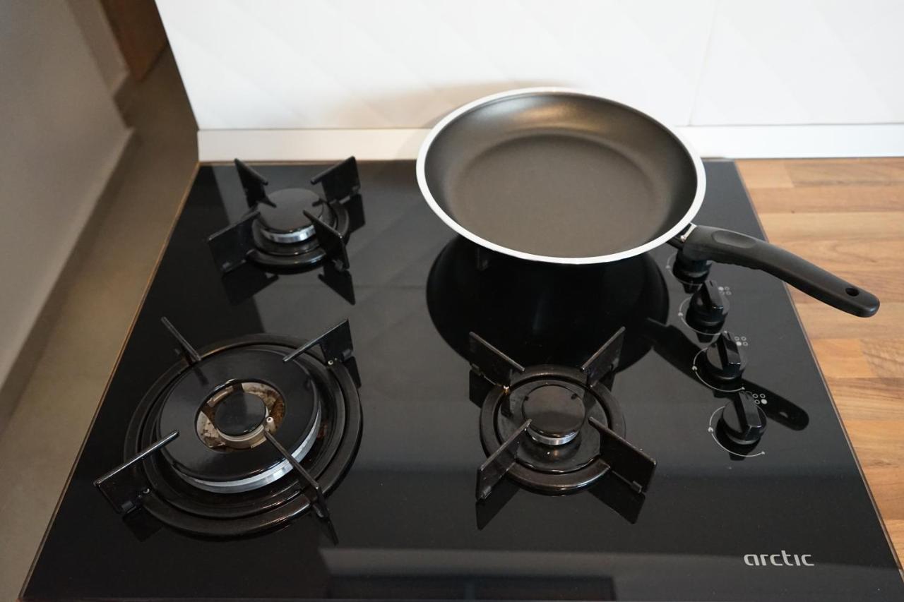 Full Service Super-central 3br & Balcony By Bucharent Apartament