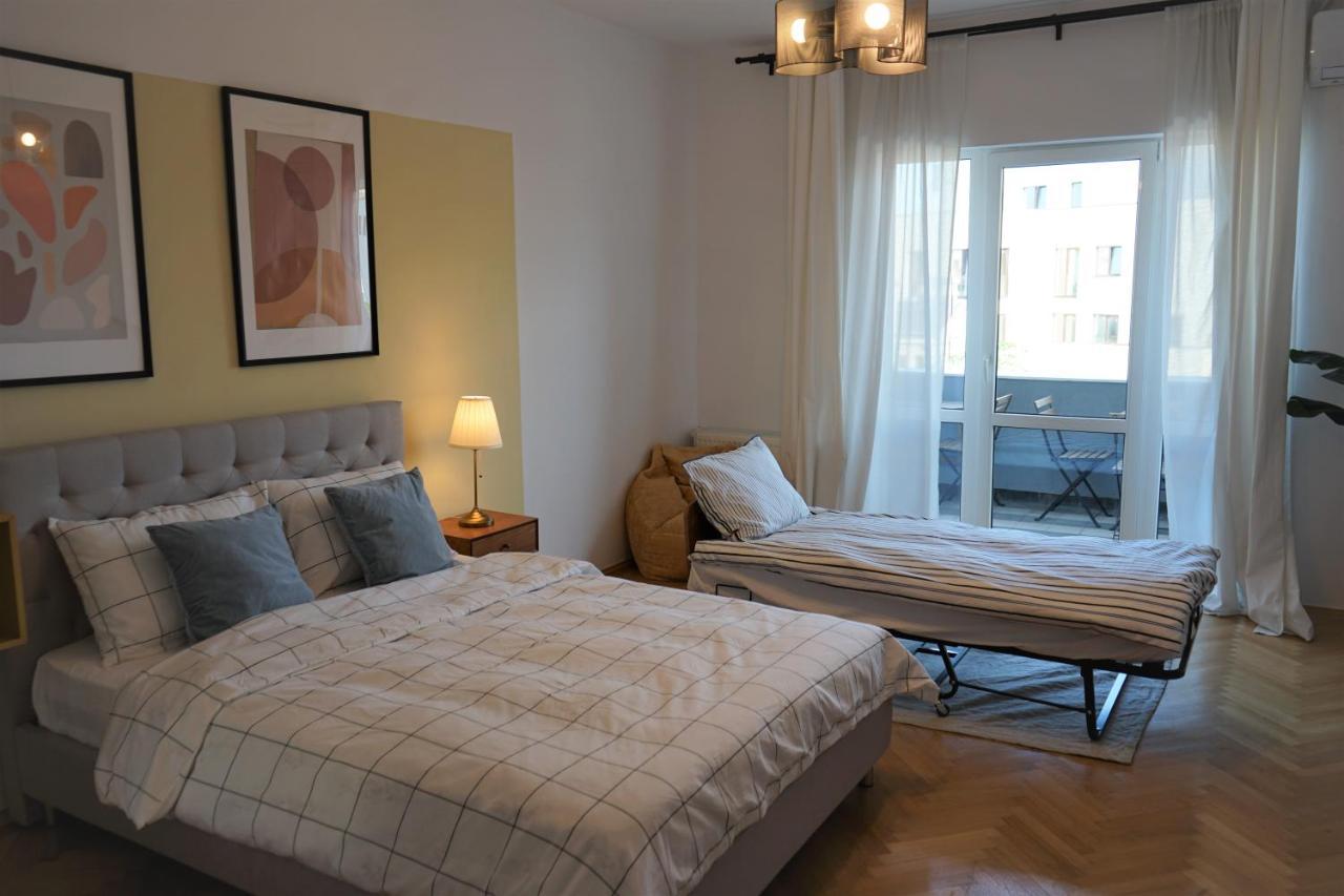 Full Service Super-central 3br & Balcony By Bucharent Apartament *