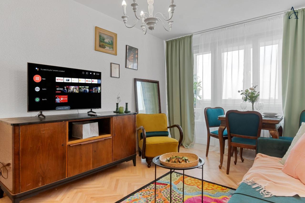 Apartament 1bdr Perla 225 *