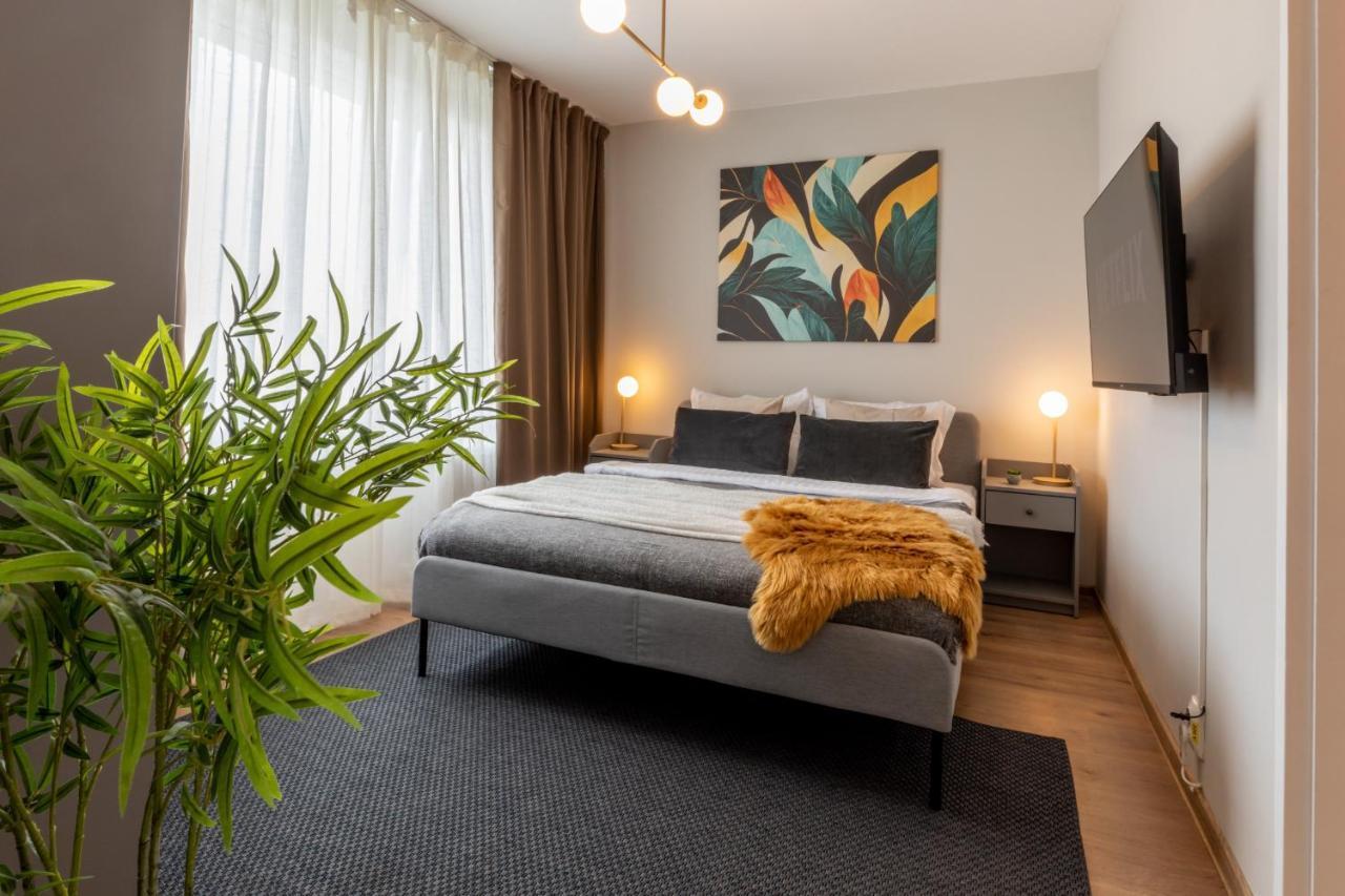 Apartment Urban Haven: 2br In Center