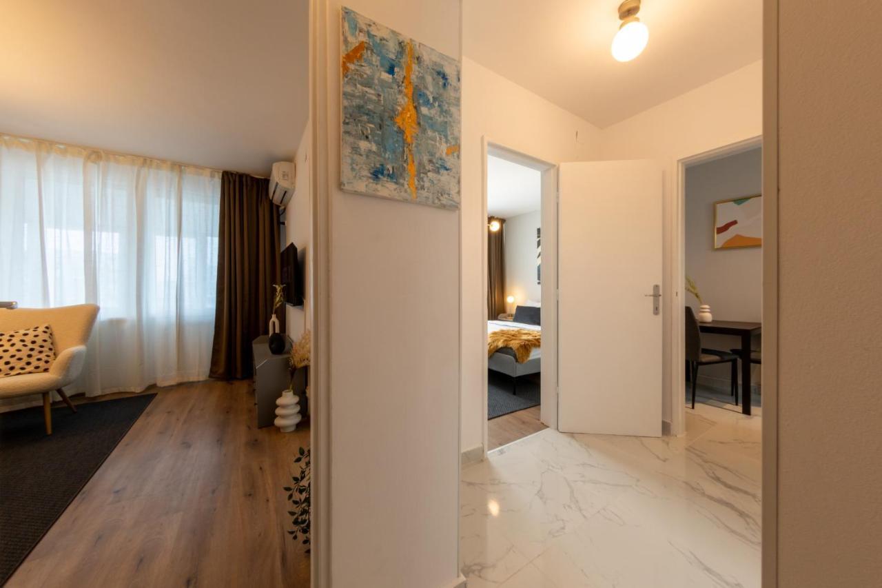 Urban Haven: 2br In Center *