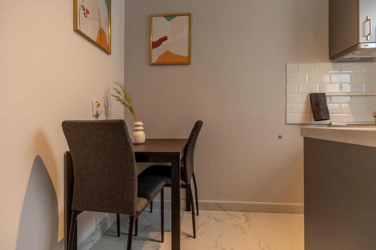 Urban Haven: 2br In Center * Bucharest