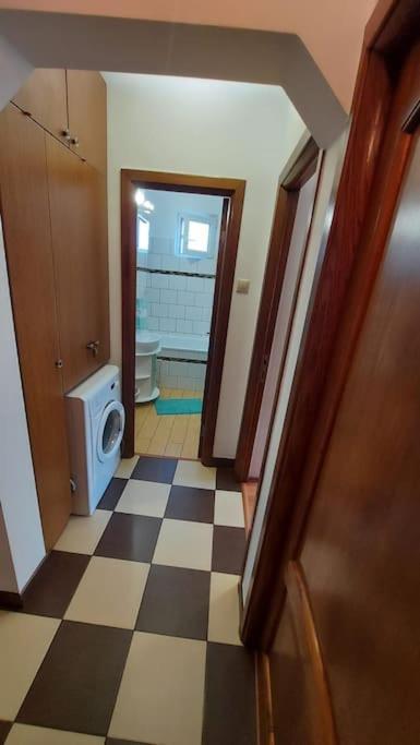 Apartamento Cosy Close To Center With Parking Lot *