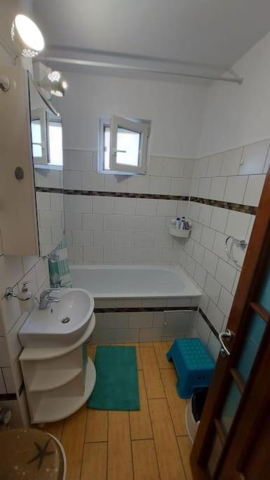 Cosy Close To Center With Parking Lot Apartamento *
