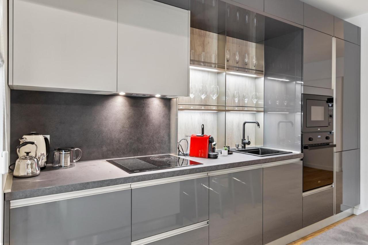 Apartament Aviation Tower Luxury Bucureşti