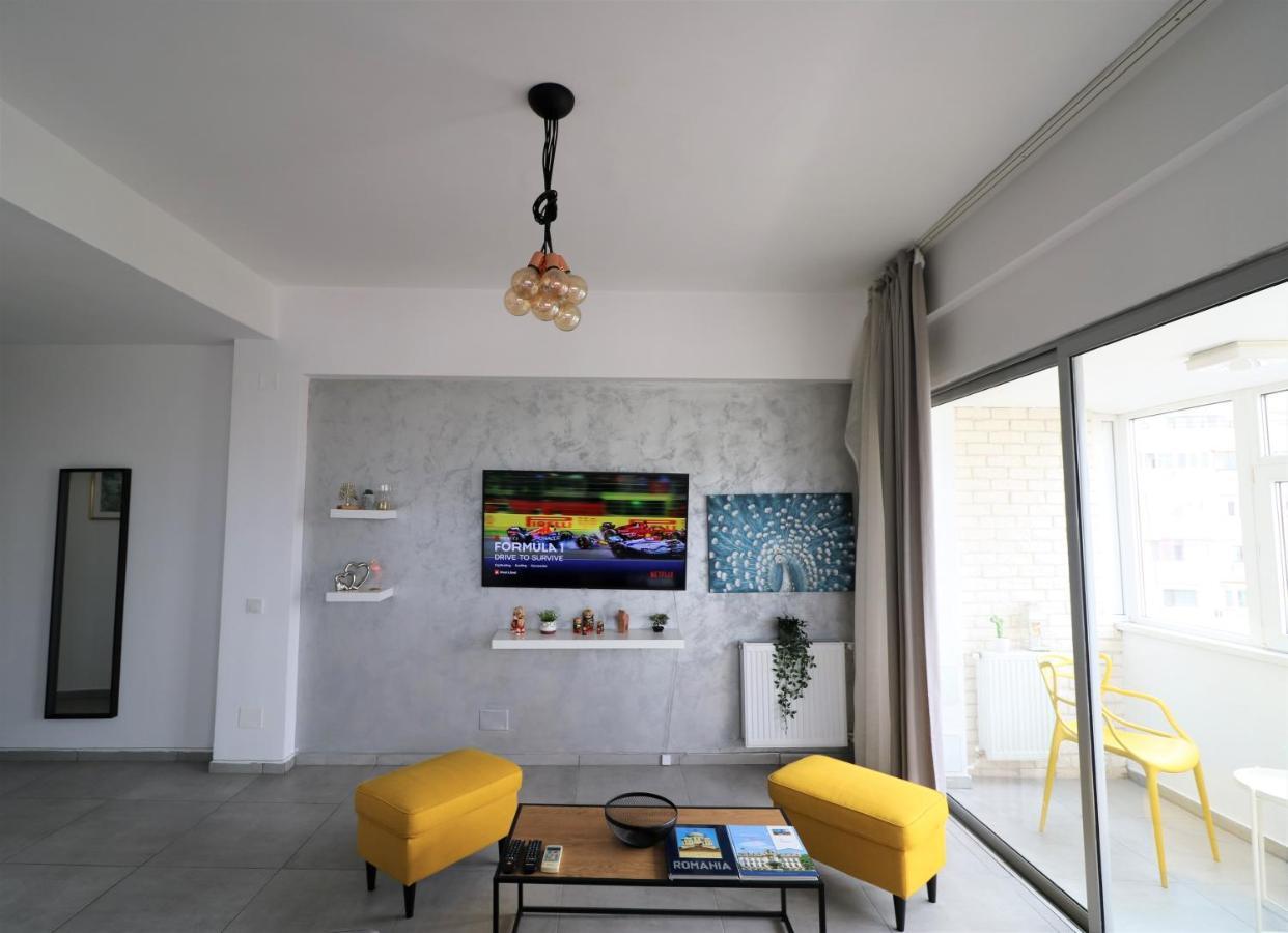 Apartment Serenity Heights Apartment: A Panoramic Haven Near Old Town - Free Minibar *