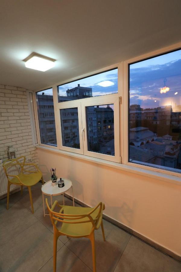 Apartment Serenity Heights Apartment: A Panoramic Haven Near Old Town - Free Minibar Bucharest