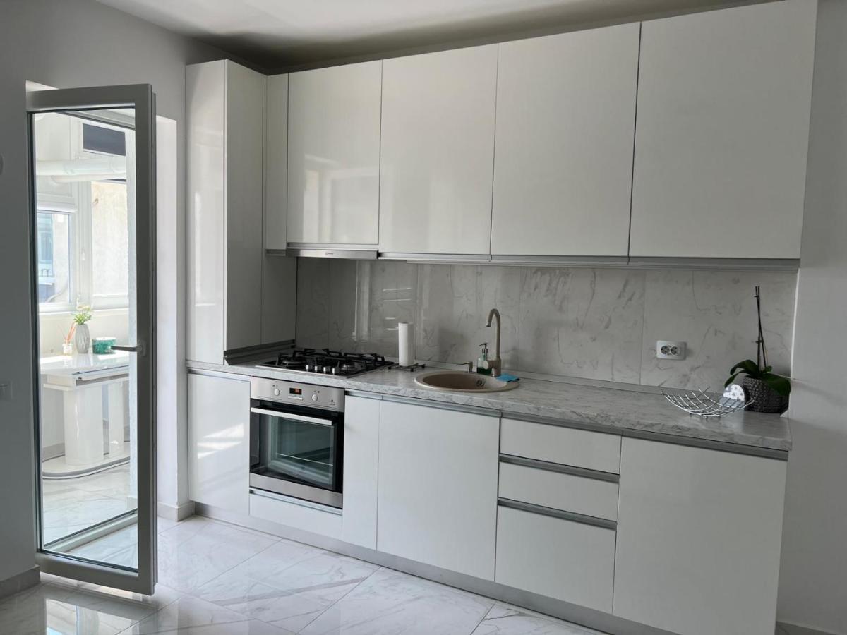Confortabil Si Modern Apartment