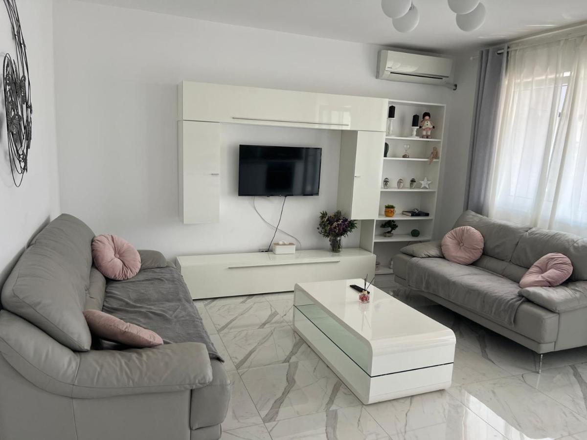 Confortabil Si Modern * Bucharest