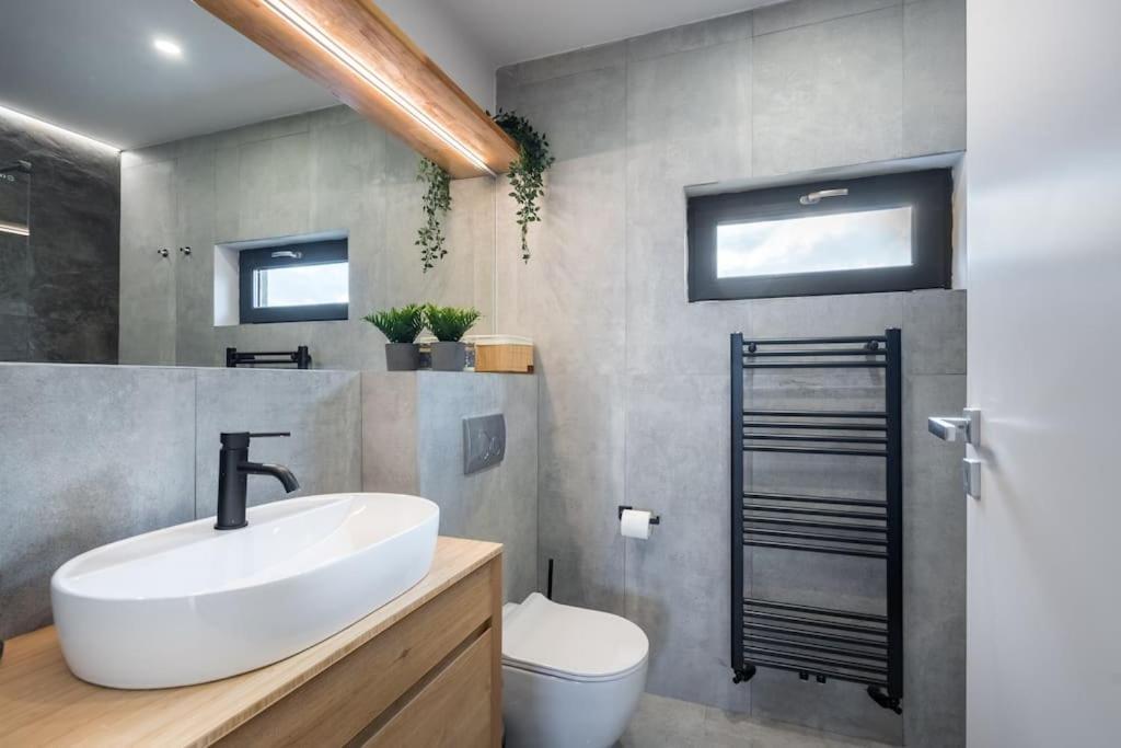 Apartment Superb Views 3br Midtown Flat - 3 Balconies Bucharest