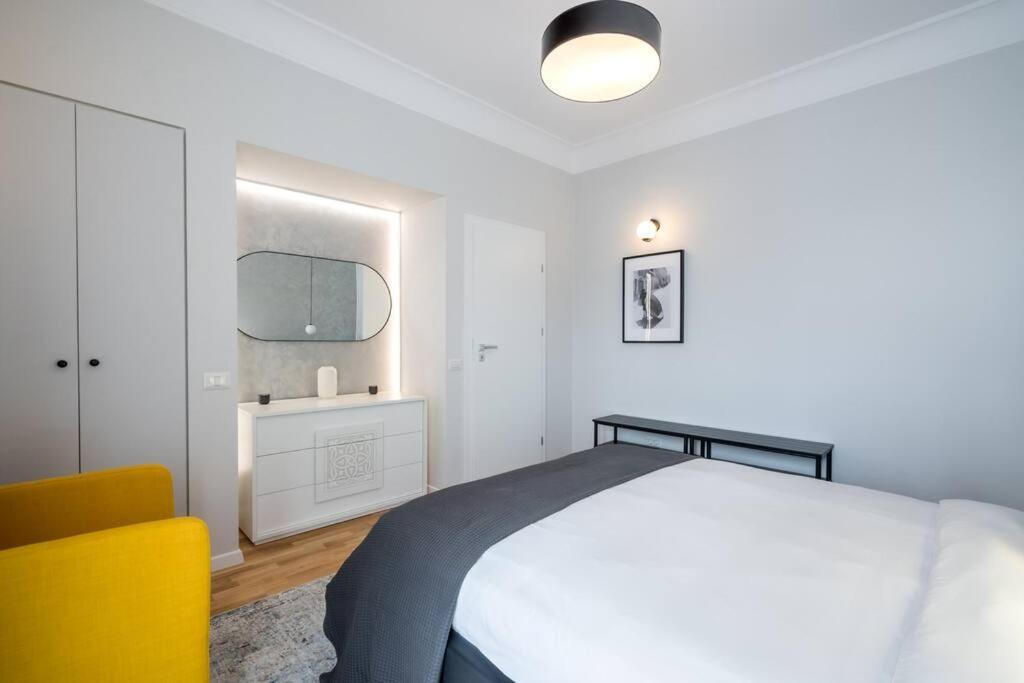 Superb Views 3br Midtown Flat - 3 Balconies