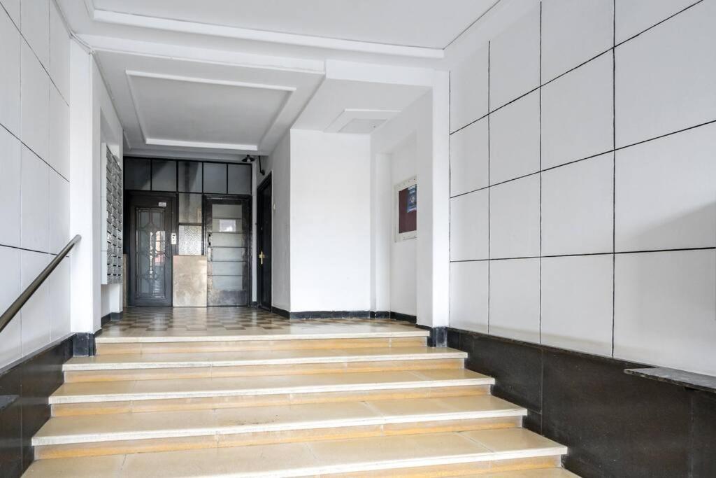 Superb Views 3br Midtown Flat - 3 Balconies Apartment Bucharest