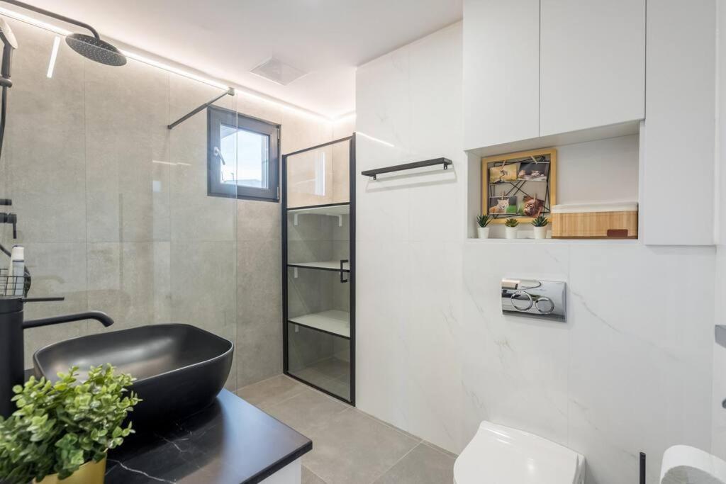 Superb Views 3br Midtown Flat - 3 Balconies * Bucharest