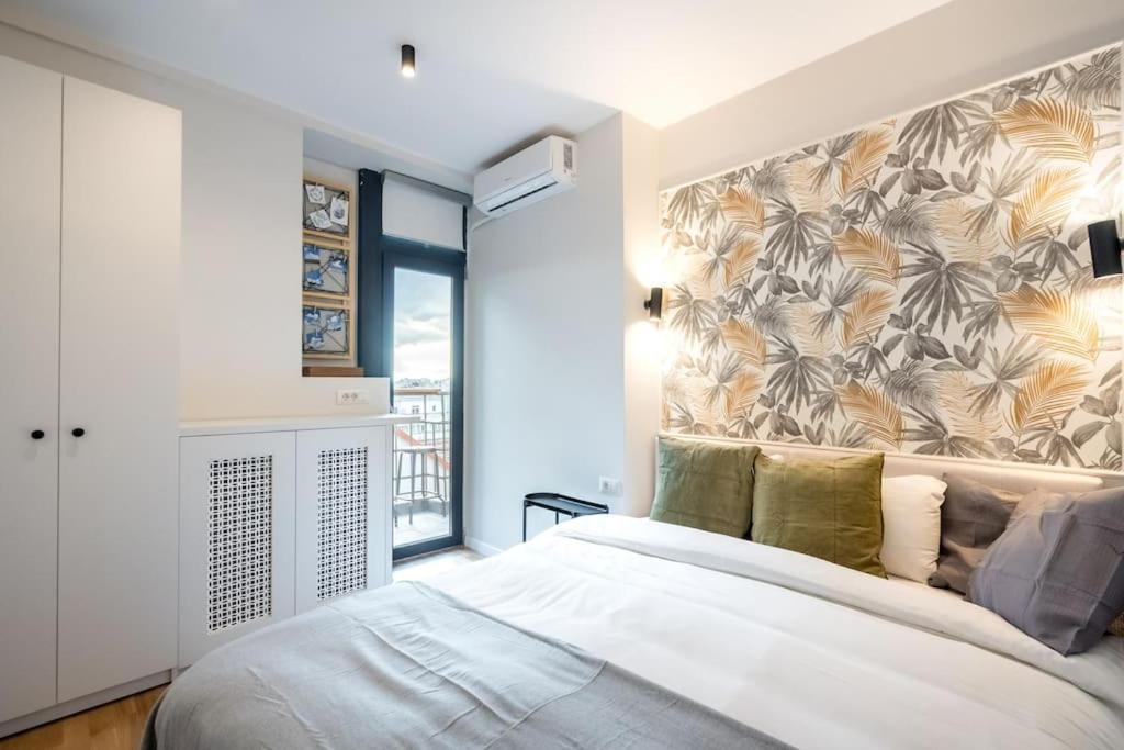 Superb Views 3br Midtown Flat - 3 Balconies