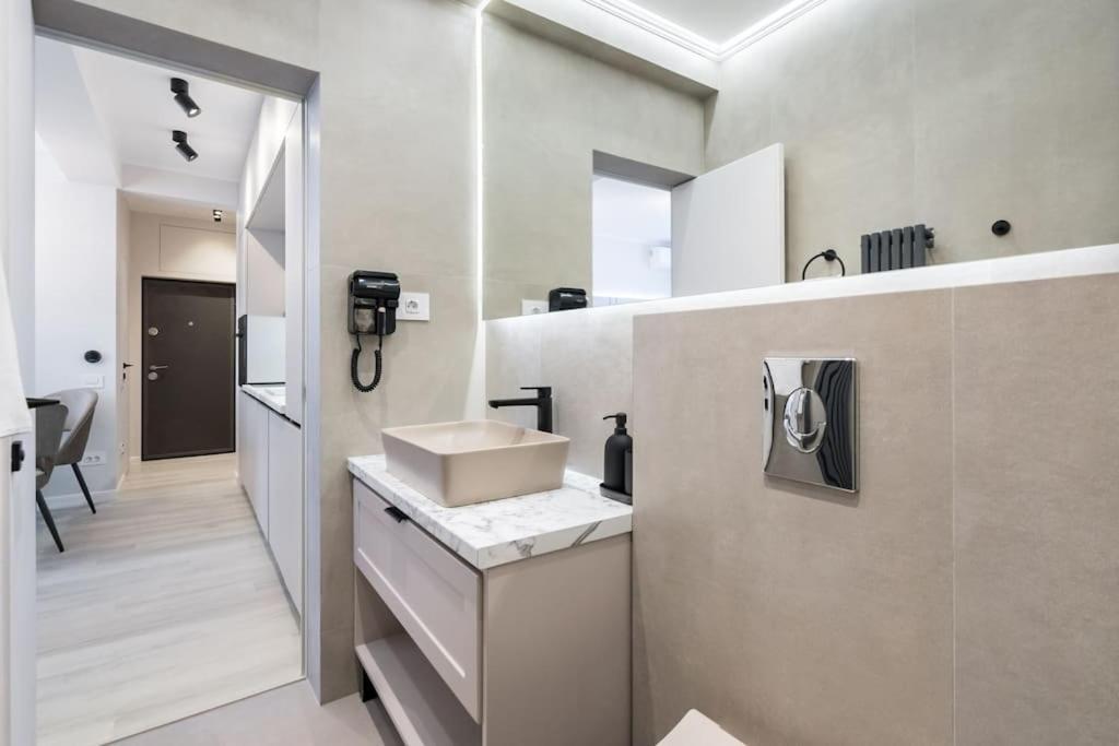 Stylish 2br Vilacrosse Passage - Netflix Apartment