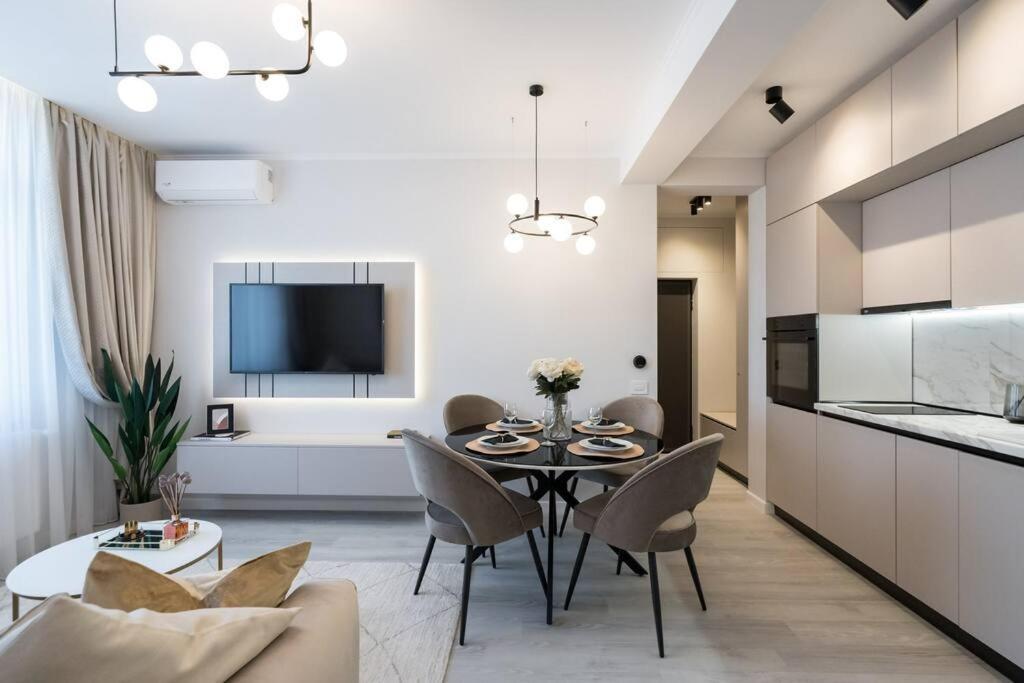 Apartment Stylish 2br Vilacrosse Passage - Netflix Bucharest