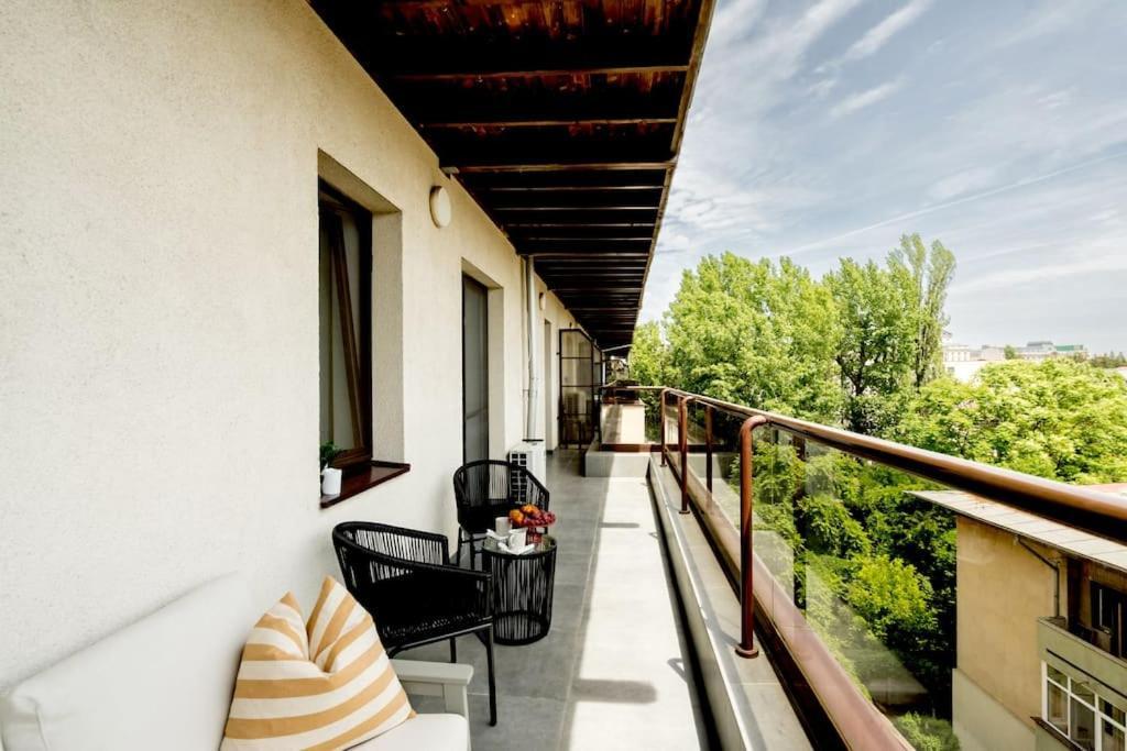 Vivando - Bright 1br - Amazing Terrace + Parking