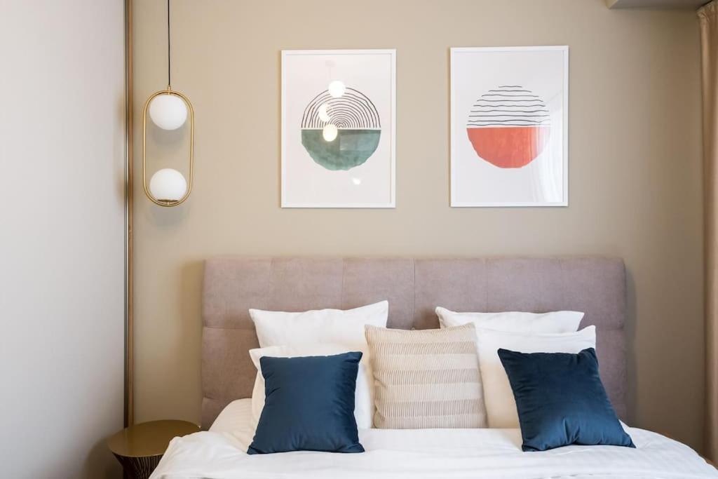 Bright 1br Flat - New Midtown Building + Terrace Bucureşti