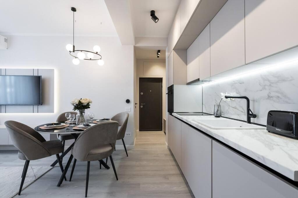 Stylish 2br Vilacrosse Passage - Netflix