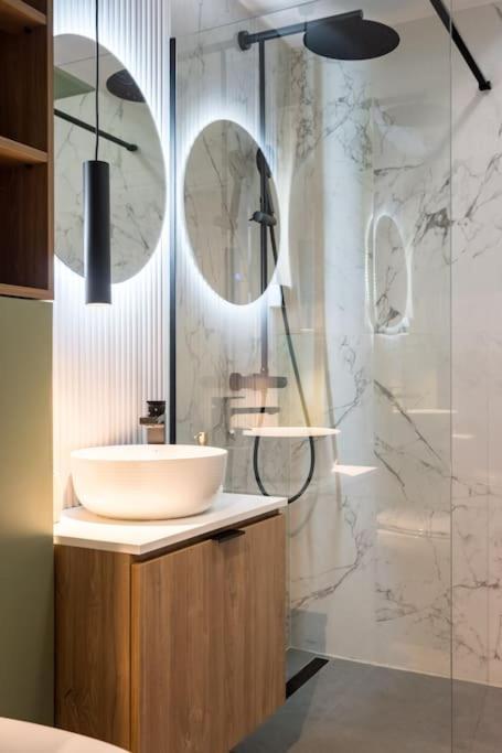 Apartament Bright 1br Flat - New Midtown Building + Terrace *