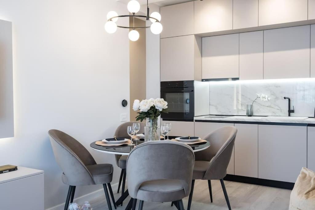 Stylish 2br Vilacrosse Passage - Netflix Apartment *