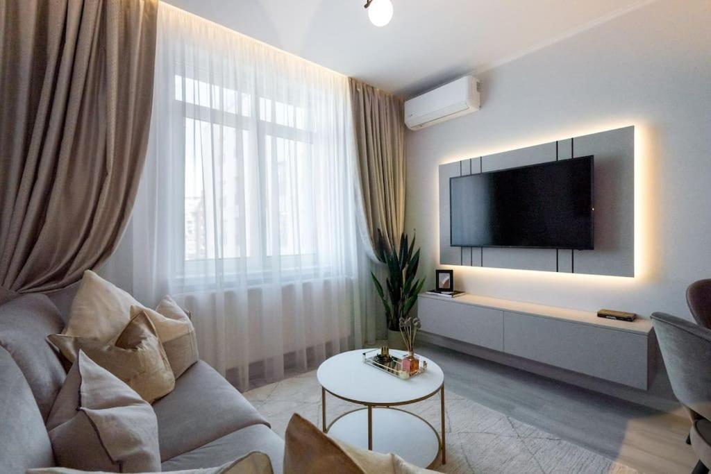 Stylish 2br Vilacrosse Passage - Netflix Bucharest