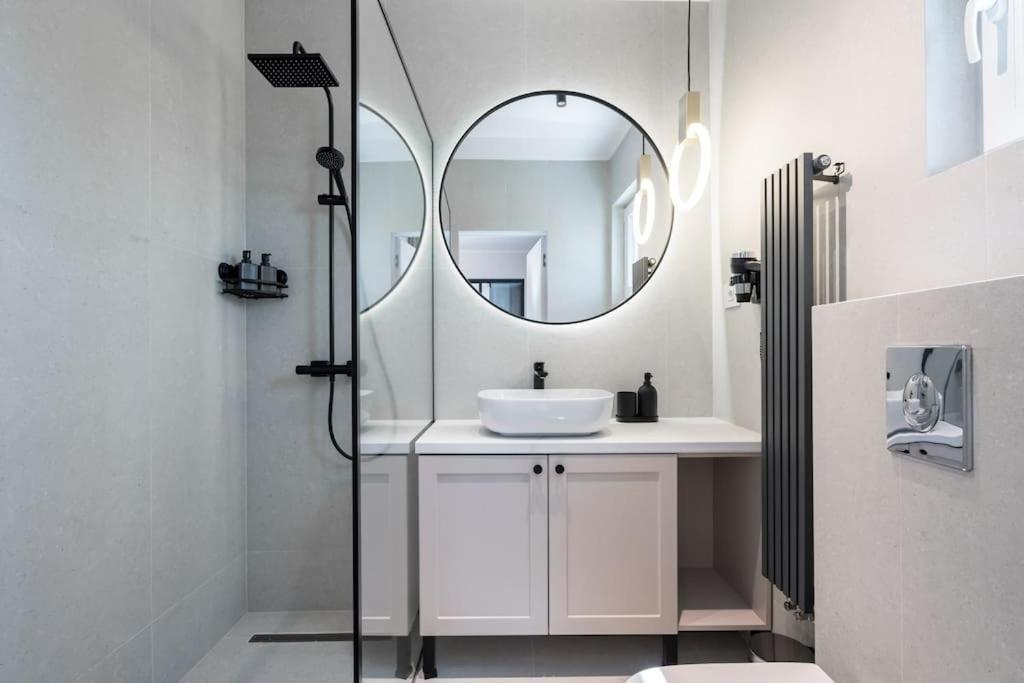 Apartament Charming - Netflix + Balcony Bucureşti