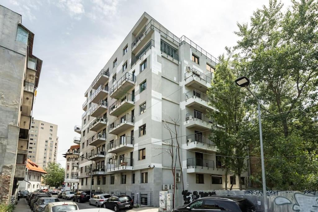 Bright 1br Flat - New Midtown Building + Terrace