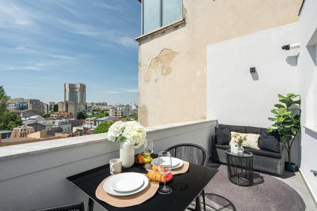 Apartment Charming - Netflix + Balcony Bucharest