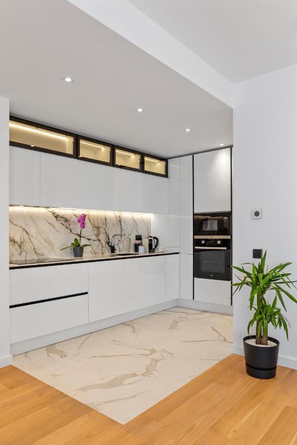 Apartment One H Luxury *