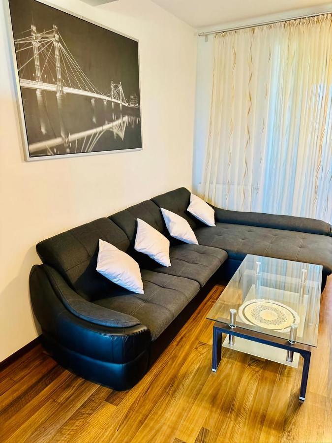 Moon Modern Apartment Bucharest