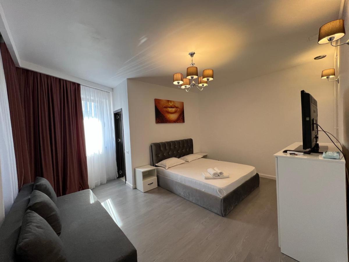 Center By Acme Rent