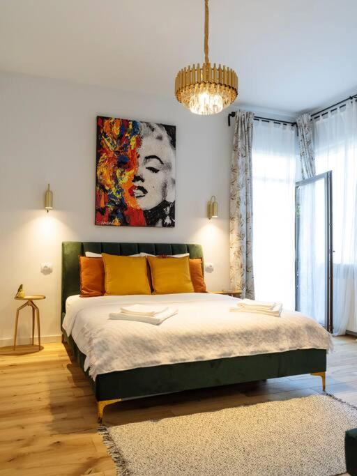 Le Bijou De Marilyn *