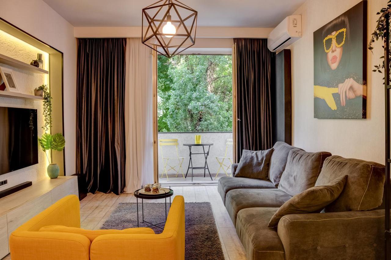 Chanttal Luxury -