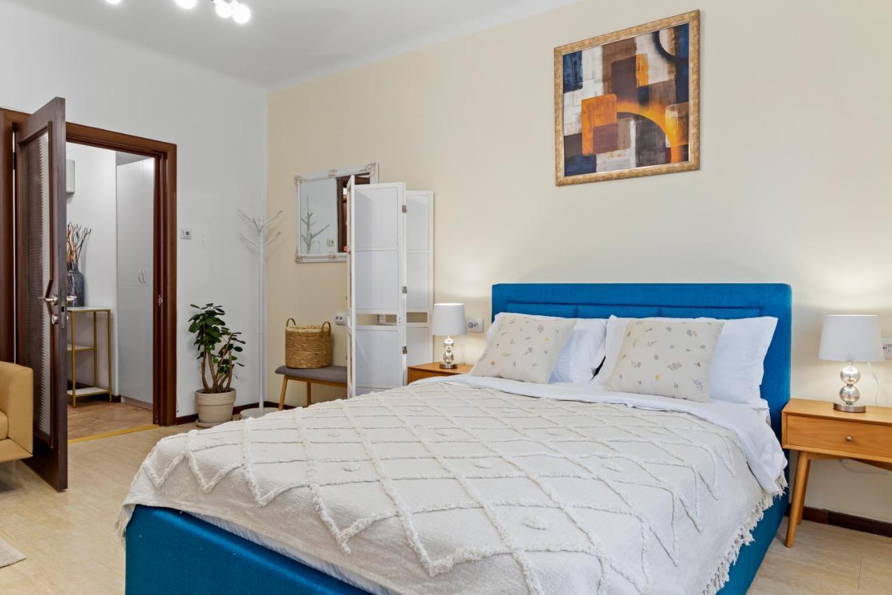 Upscale Studio, Walking Distance From The Old Town Apartment